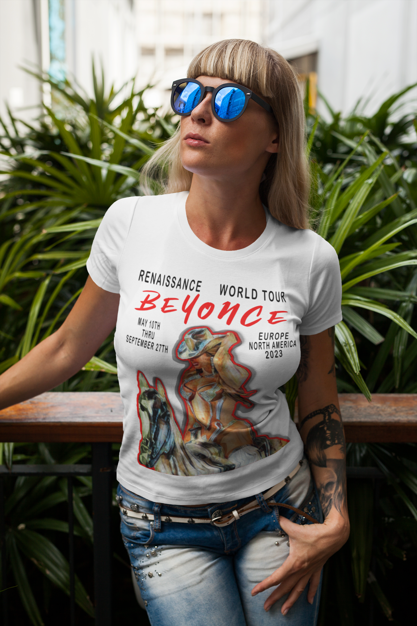 Women's - Renaissance World Tour 23' Graphic T-Shirt