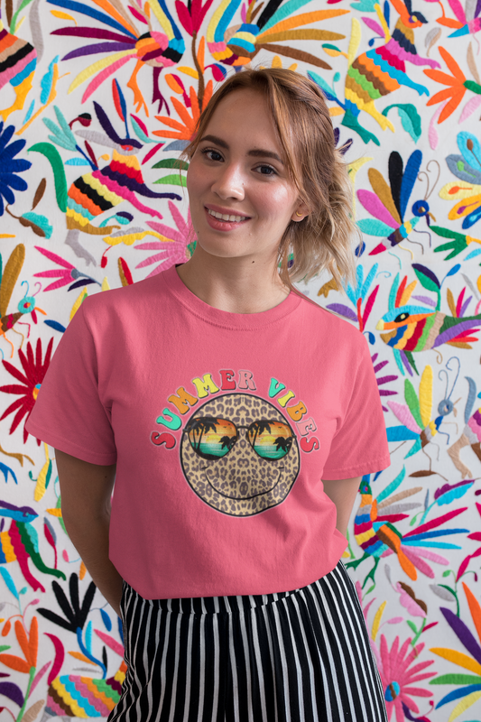 Women's - Summer Vibes Graphic T-Shirt